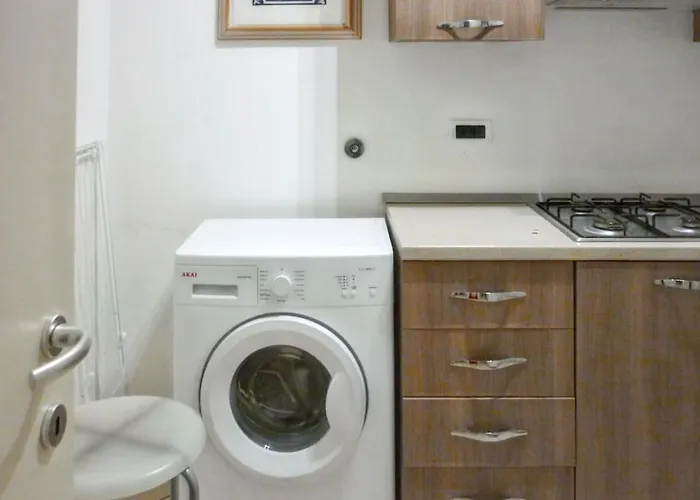 Spacious In The Heart Of - 2 Bedrooms بولونيا