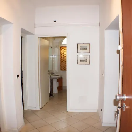 Spacious In The Heart Of - 2 Bedrooms Bologne