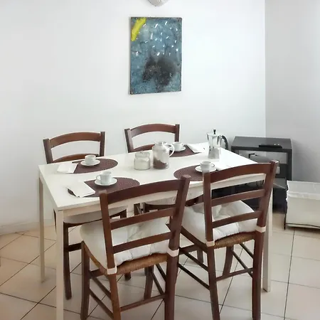 Spacious In The Heart Of - 2 Bedrooms * בולוניה