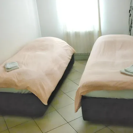 Spacious In The Heart Of - 2 Bedrooms